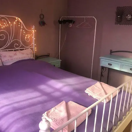 Apartment Cozy Art Place