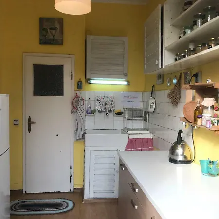 Cozy Art Place Apartment *