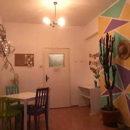 Cozy Art Place Apartment *