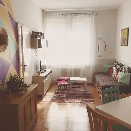 Cozy Art Place Apartment *